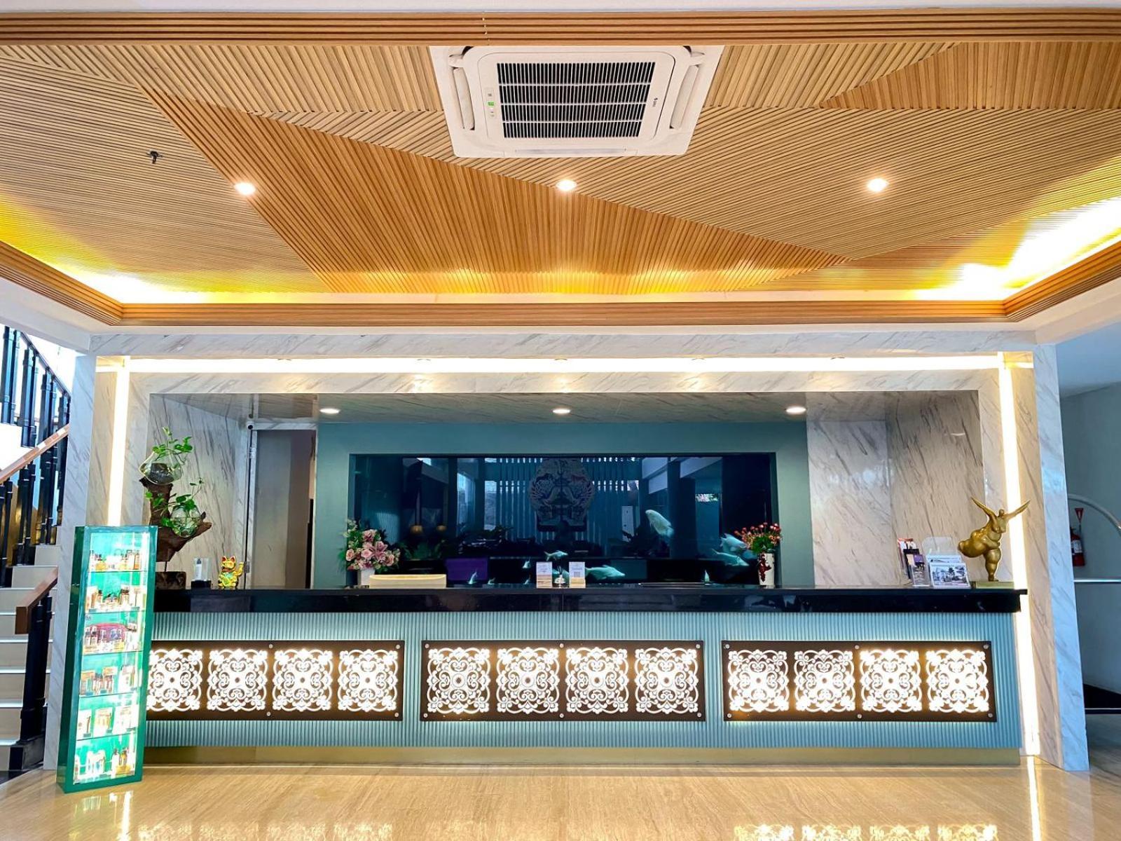 Luxury Malioboro Hotel Yogyakarta Exterior foto
