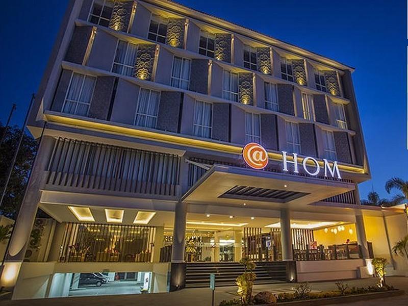 Luxury Malioboro Hotel Yogyakarta Exterior foto